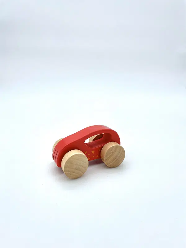 Petite voiture rouge