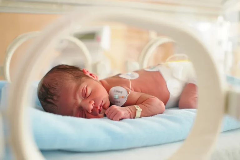 a partir de combien de semaine bébé n'est plus prématuré