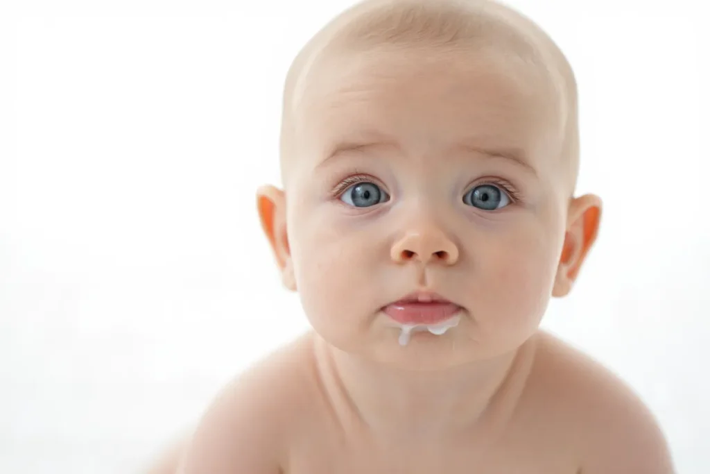 bébé régurgite beaucoup depuis diversification